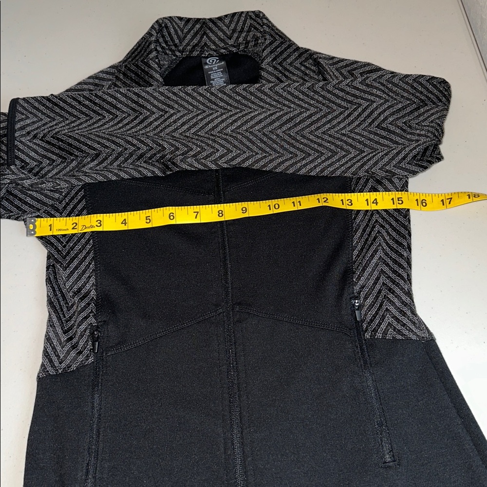 C9 by Champion Athletics Black and Gray Patterned Jacket Size XS. - Picture 10 of 16